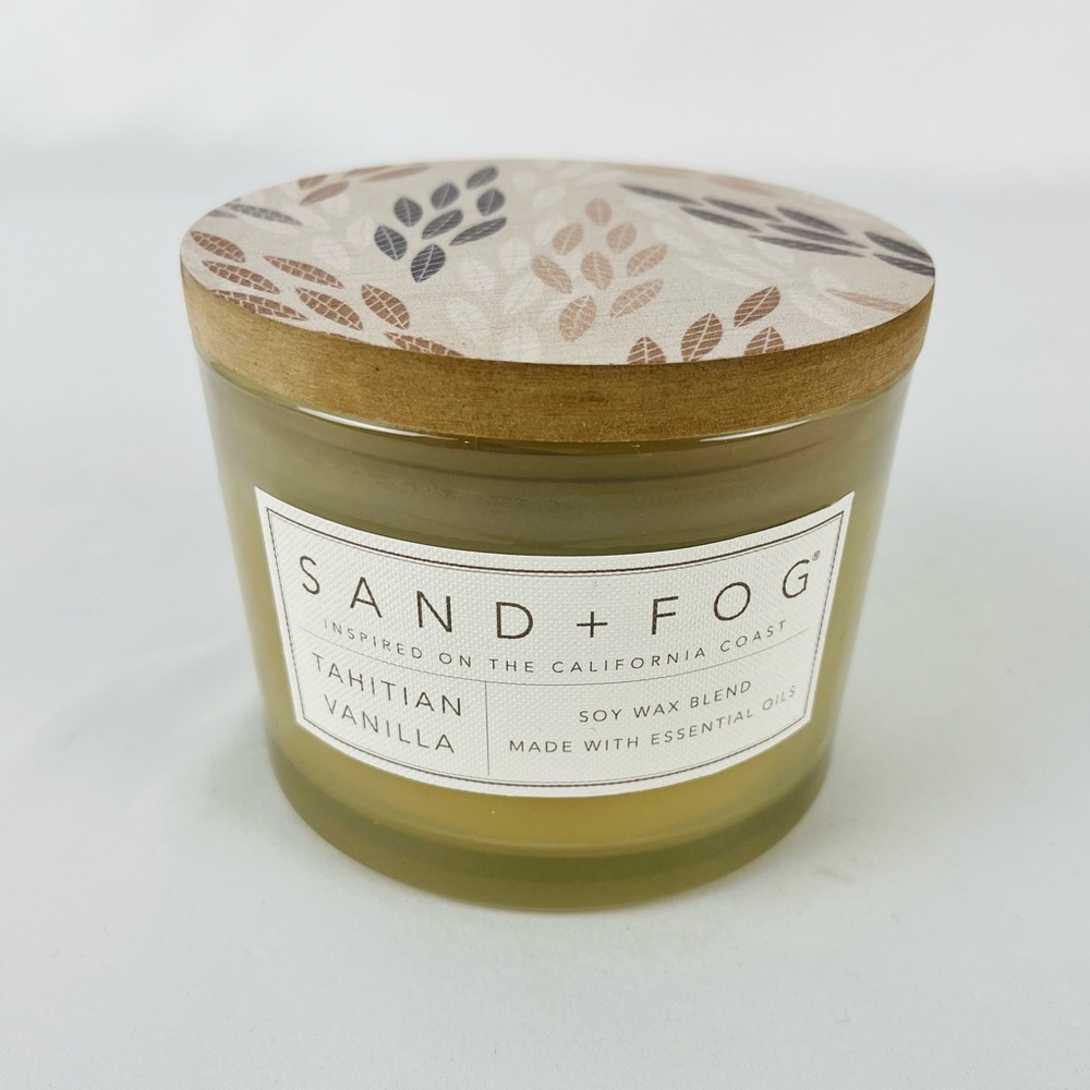NWT Sand + Fog Tahitian Vanilla Candle 2 Wick 12oz Dark Cream Jar Wood Lid